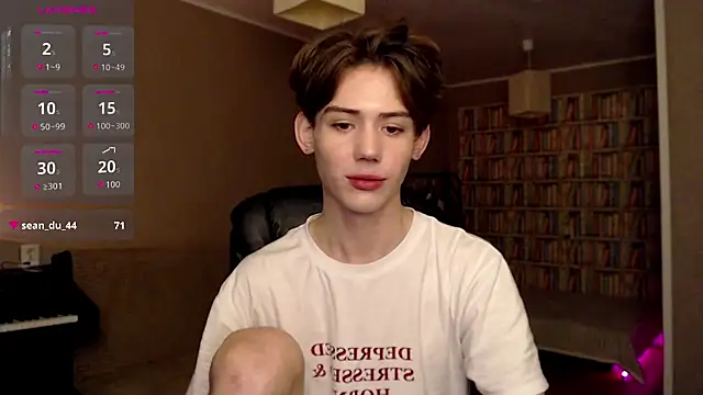 Snapshot of Ohnosashaa chatting on 12-17-25, 10:21 Ohnosashaa online show from 12-17-25, 10:21