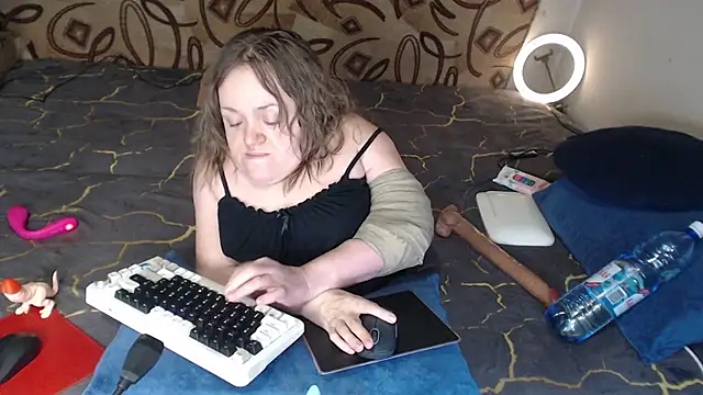 MiniNatalie online show from 02-21-25, 01:44