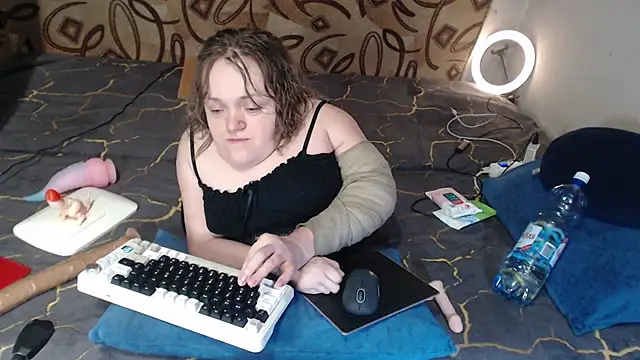 MiniNatalie online show from 02-22-25, 11:35