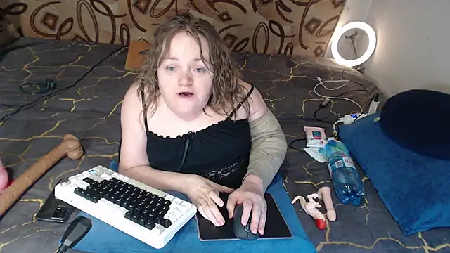 MiniNatalie online show from 02-22-25, 02:41