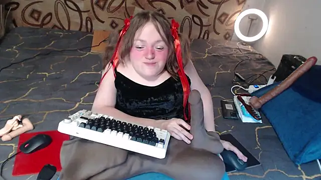 MiniNatalie online show from 03-07-25, 11:27