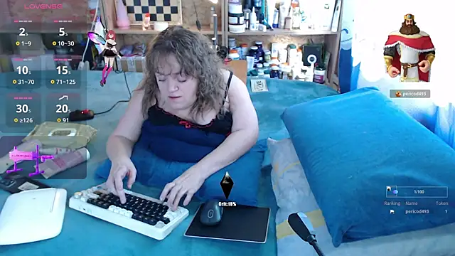 MiniNatalie online show from 10-18-25, 04:15