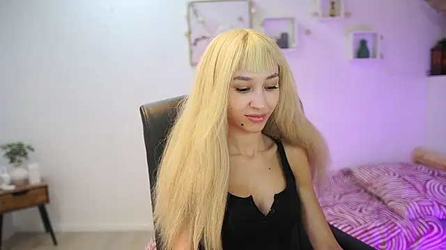 Snapshot of Amai__Liu chatting on 11-24-25, 07:13 Amai Liu online show from 11-24-25, 07:13