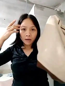 Aninyin22 online show from 02-12-26, 06:52