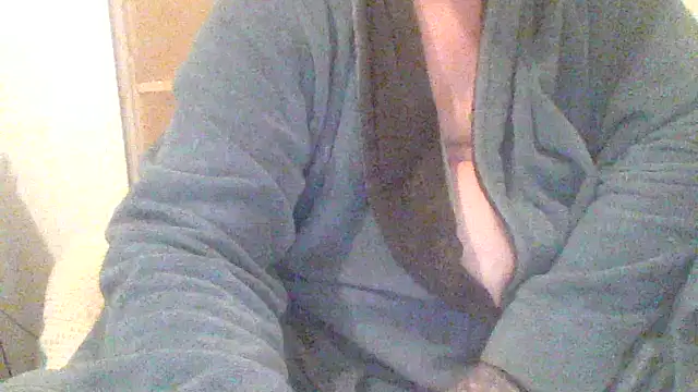 Snapshot of oldenglishguy chatting on 11-24-25, 07:57 oldenglishguy online show from 11-24-25, 07:57