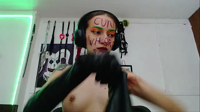 Eloise-brown online show from 01-27-25, 11:54