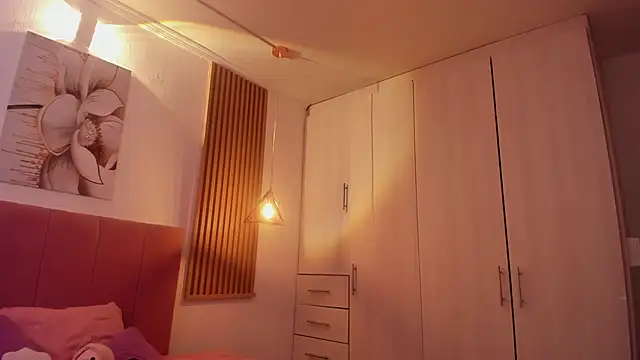 mia nevaeh online show from 09-11-25, 08:42