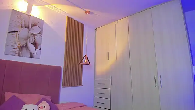 mia nevaeh online show from 09-14-25, 09:03