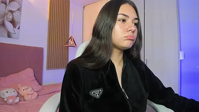 mia nevaeh online show from 10-21-25, 08:42