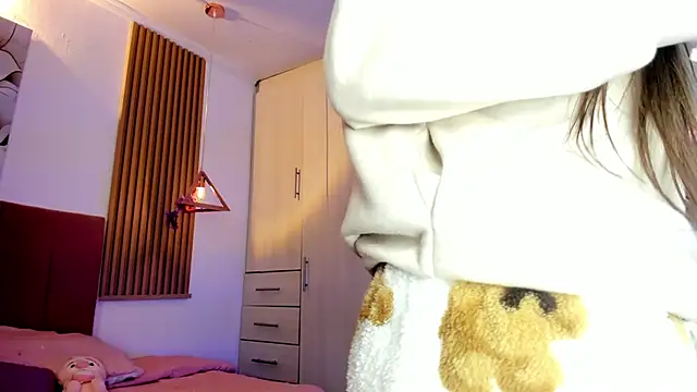 mia nevaeh online show from 03-31-26, 03:34