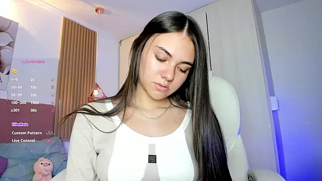 Snapshot of mia_nevaeh chatting on 05-12-26, 09:34 mia nevaeh online show from 05-12-26, 09:34