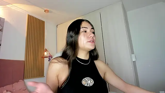Snapshot of mia_nevaeh chatting on 05-19-26, 03:29 mia nevaeh online show from 05-19-26, 03:29