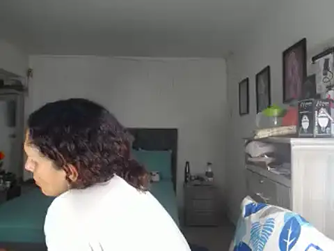 Snapshot of Corina_hot chatting on 12-06-24, 01:29 Corina hot online show from 12-06-24, 01:29