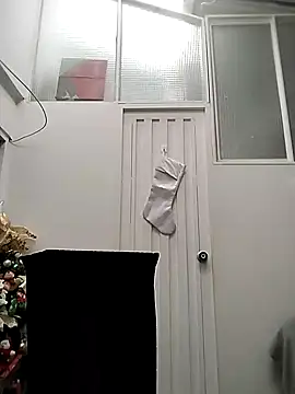 Snapshot of Corina_hot chatting on 12-14-24, 07:14 Corina hot online show from 12-14-24, 07:14