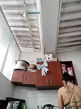 Snapshot of Corina_hot chatting on 12-15-24, 07:21 Corina hot online show from 12-15-24, 07:21