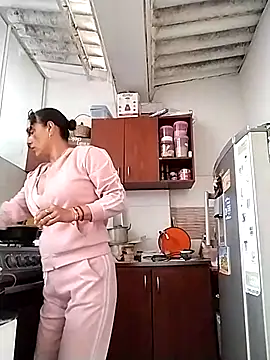 Snapshot of Corina_hot chatting on 01-22-25, 07:56 Corina hot online show from 01-22-25, 07:56