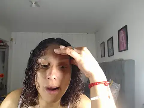 Snapshot of Corina_hot chatting on 02-07-25, 08:53 Corina hot online show from 02-07-25, 08:53