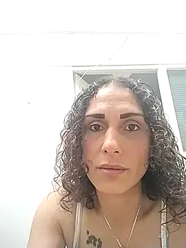 Snapshot of Corina_hot chatting on 03-14-25, 08:38 Corina hot online show from 03-14-25, 08:38