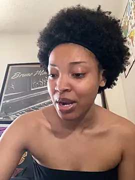 KimiAqua online show from 02-20-25, 09:20