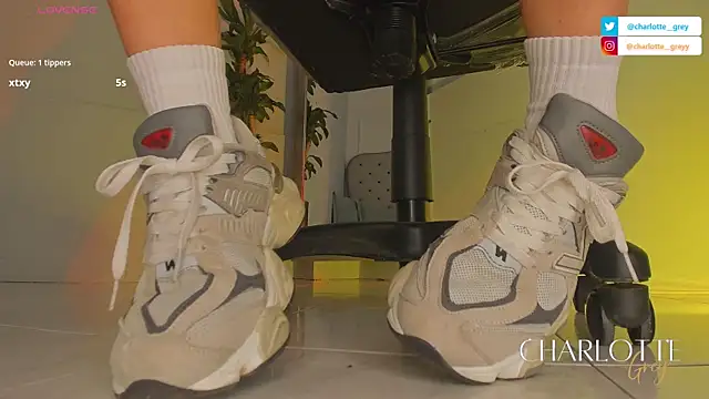 charlotte  grey online show from 11-10-25, 06:07