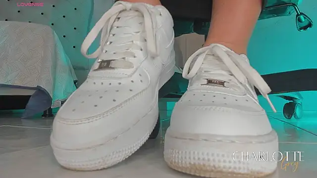 charlotte  grey online show from 01-16-26, 08:02