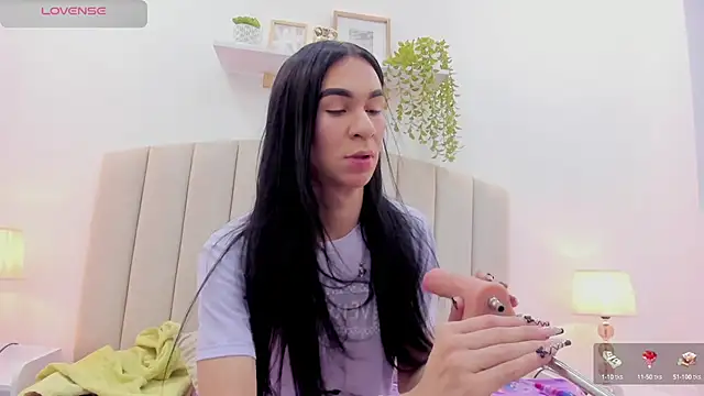 Mia thompson 19 online show from 09-10-25, 08:09