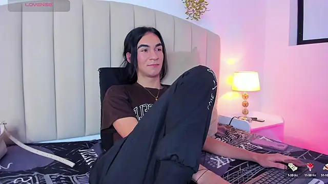 Mia thompson 19 online show from 10-02-25, 07:54