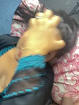 Snapshot of mayemarc chatting on 12-21-24, 07:06 mayemarc online show from 12-21-24, 07:06