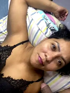 Snapshot of mayemarc chatting on 09-12-25, 09:26 mayemarc online show from 09-12-25, 09:26