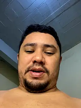 Snapshot of mayemarc chatting on 09-26-25, 06:23 mayemarc online show from 09-26-25, 06:23