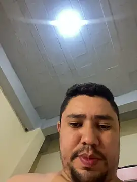 Snapshot of mayemarc chatting on 11-26-25, 10:44 mayemarc online show from 11-26-25, 10:44