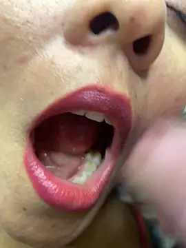 Snapshot of mayemarc chatting on 12-15-25, 09:19 mayemarc online show from 12-15-25, 09:19