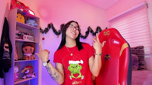 madelyn rose  online show from 12-26-24, 08:53