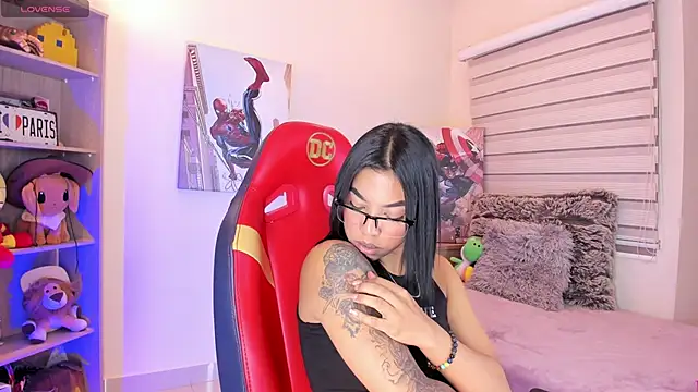 madelyn rose  online show from 01-24-25, 05:10