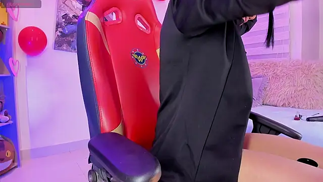 madelyn rose  online show from 02-12-25, 02:24