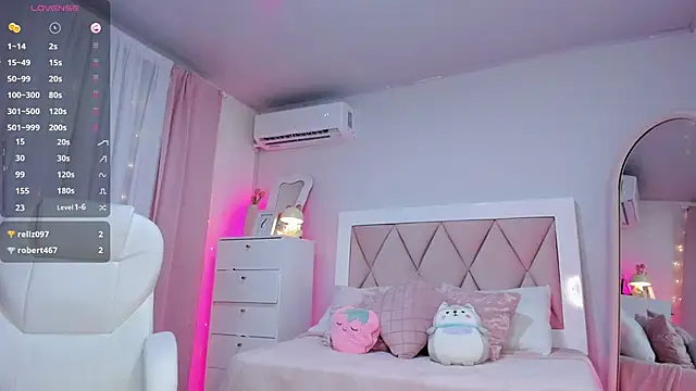 Snapshot of ania_sweet18 chatting on 02-20-25, 12:19 ania sweet18 online show from 02-20-25, 12:19