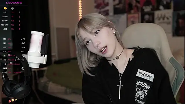 Snapshot of Traharaa chatting on 02-26-26, 02:38 Traharaa online show from 02-26-26, 02:38