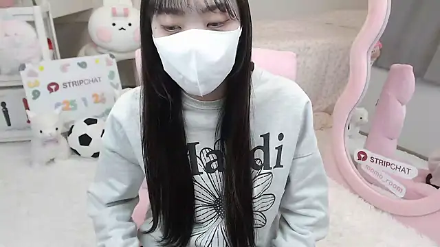 momo room online show from 01-26-25, 05:02