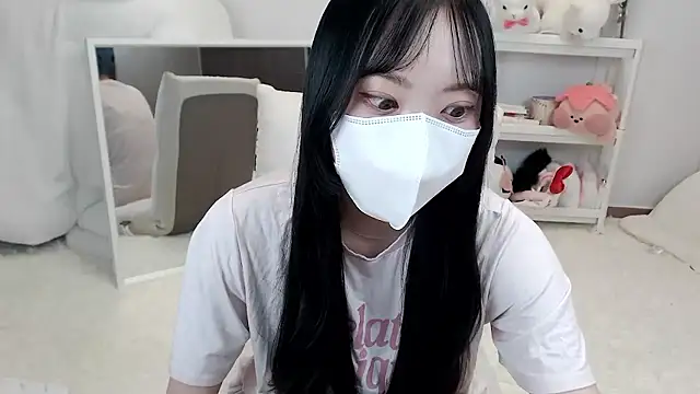 momo room online show from 06-05-26, 11:27