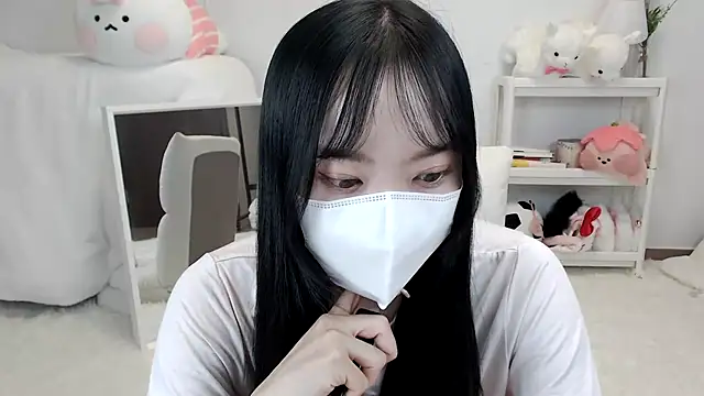 momo room online show from 06-11-26, 11:19