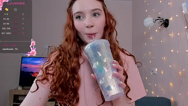 Snapshot of cinnabon_girls chatting on 01-06-25, 03:29 cinnabon girls online show from 01-06-25, 03:29