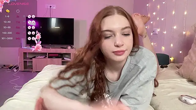 Snapshot of cinnabon_girls chatting on 01-20-25, 02:14 cinnabon girls online show from 01-20-25, 02:14