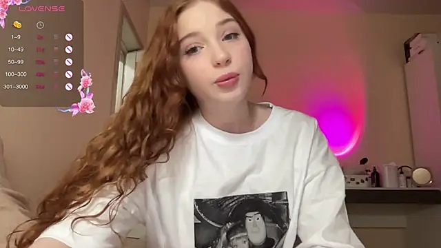 Snapshot of cinnabon_girls chatting on 01-26-25, 03:47 cinnabon girls online show from 01-26-25, 03:47