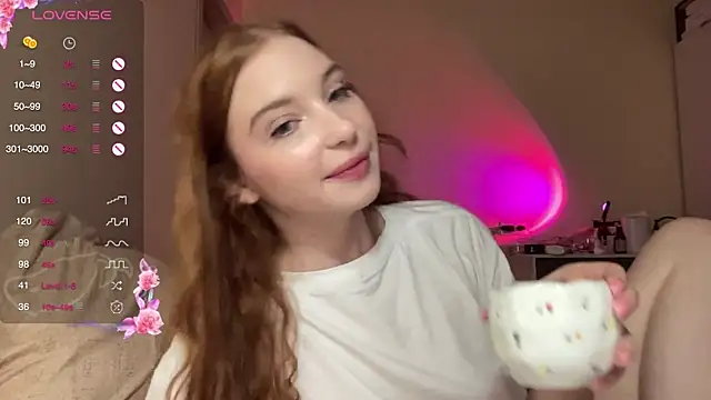 Snapshot of cinnabon_girls chatting on 01-30-25, 10:41 cinnabon girls online show from 01-30-25, 10:41