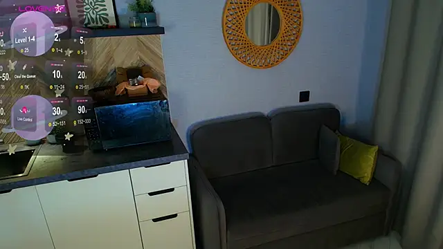 Hannah Carr online show from 07-19-26, 08:12