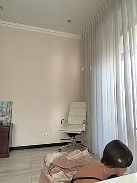 Hott Lolla online show from 02-18-25, 01:00