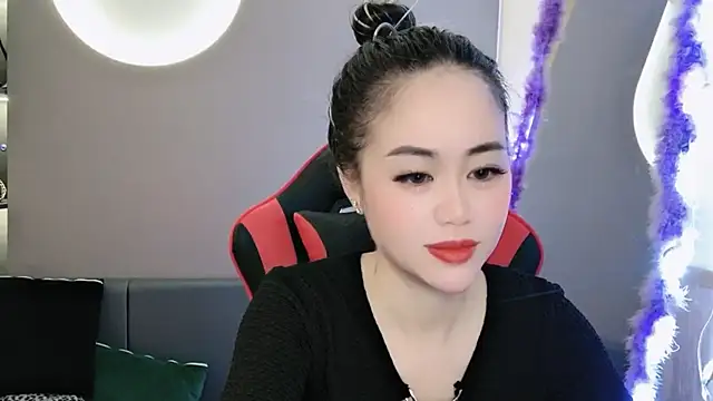 Snapshot of witch-39 chatting on 01-07-25, 12:45 witch-39 online show from 01-07-25, 12:45