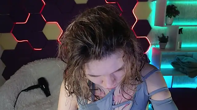 LitaBrom online show from 01-06-25, 01:09