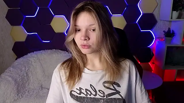 LitaBrom online show from 01-12-25, 01:11