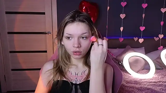 LitaBrom online show from 02-18-25, 01:32